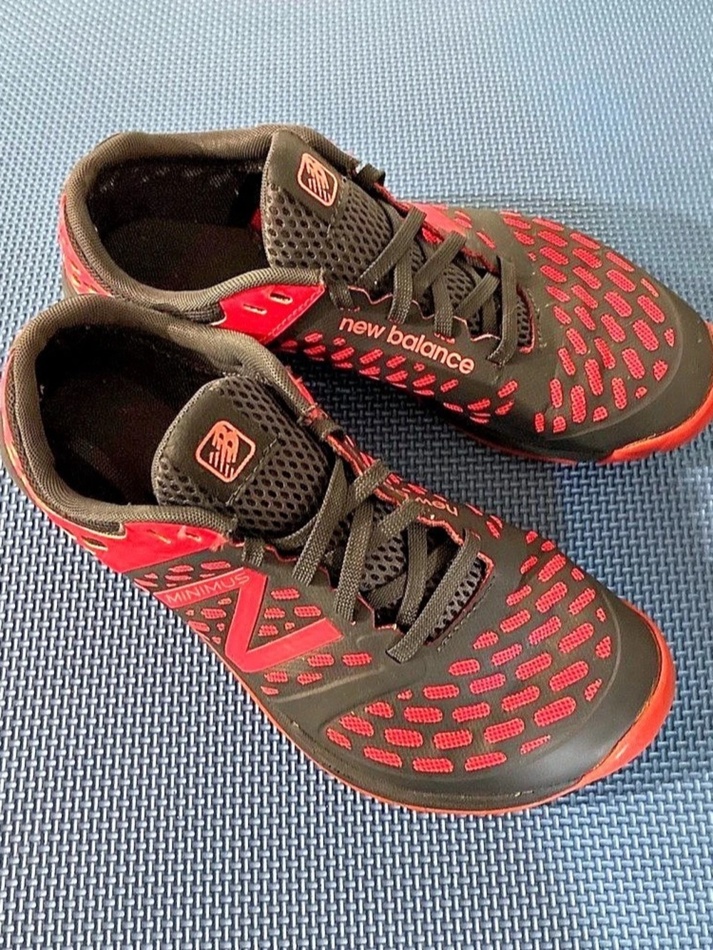New Balance Minimus Cross-Training Shoe Women's Black & Red Athletic Shoes